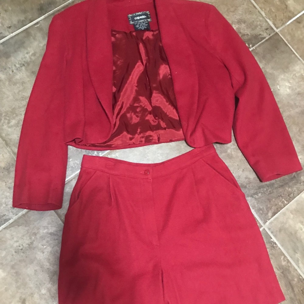 Red Capezio 💙 two piece blazer and shorts